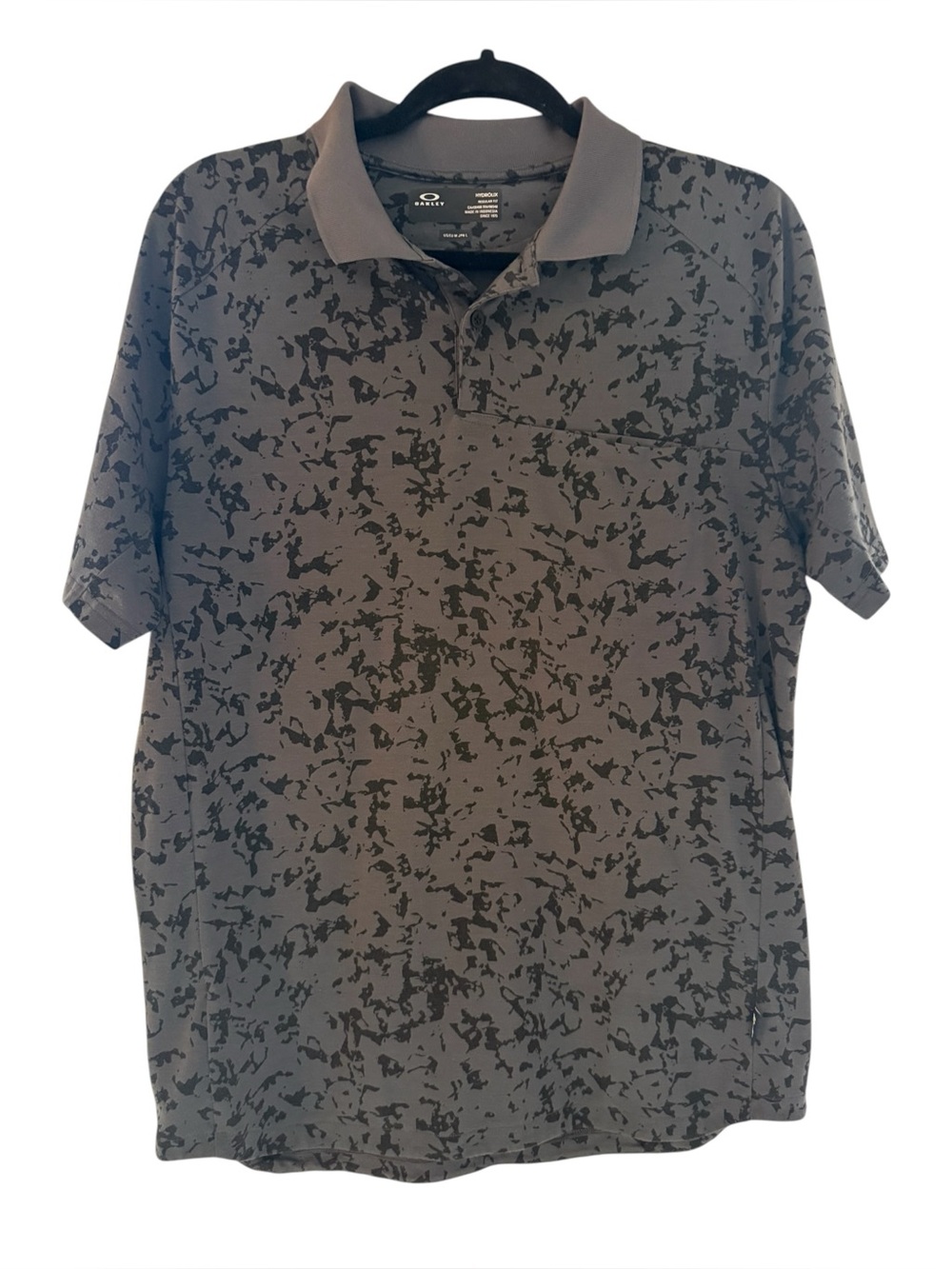 Oakley Hydrolix Men’s Black Camo Golf Polo w Hidden sunglass lens cloth & pocket